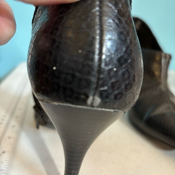 🛍️3/$30 Madeline women’s black reptile skin print stiletto booties in size 10 - Picture 13 of 13